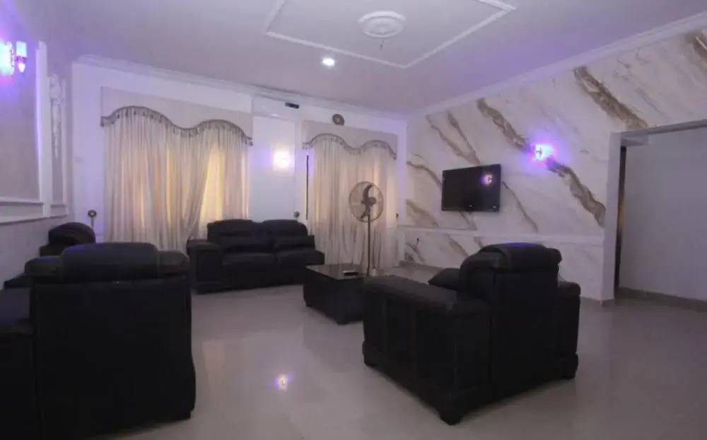 White House Service Apartment