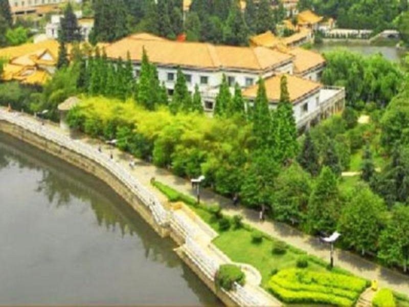 Yunnan Zhenzhuang Guest House