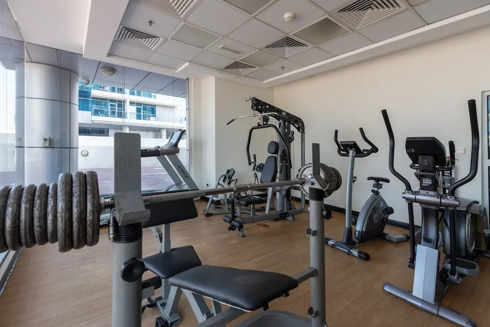 Waves - Cozy, Fully Furnished Studio in Dubai Sports City