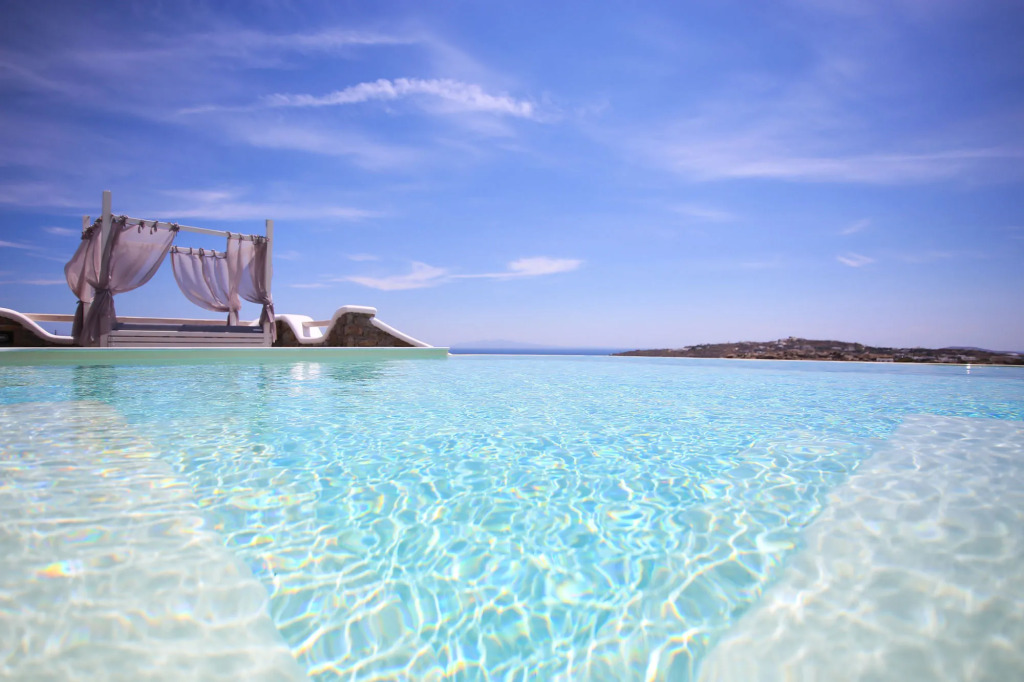 Evi Suites & Villas