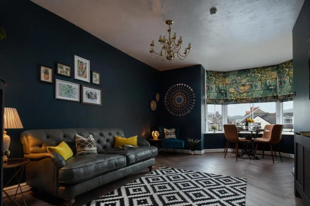 Lonsdale House by Orenda-Luxe