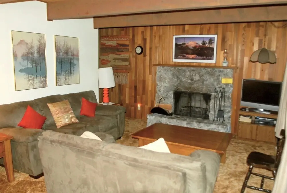 Glacier Springs Cabin 27 - A Private 2-story Pet-friendly Cabin Now With Wifi