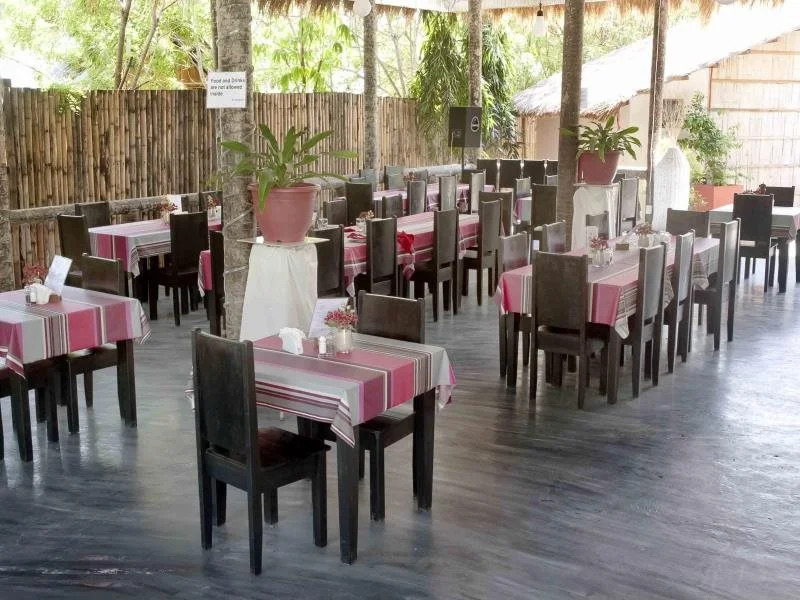 Island French Resort