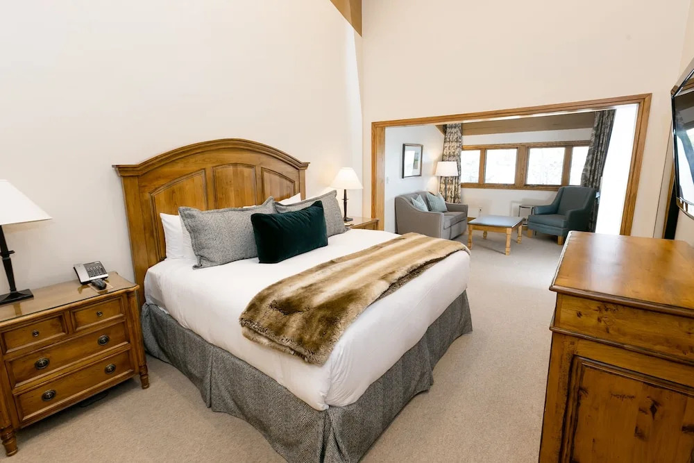 Bald Eagle Three Bedroom Suite in the Heart of Park City 3 Condo by RedAwning