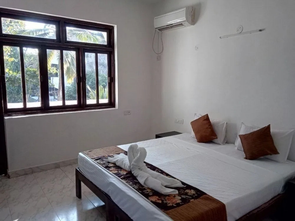 Candolim Hideout Resort