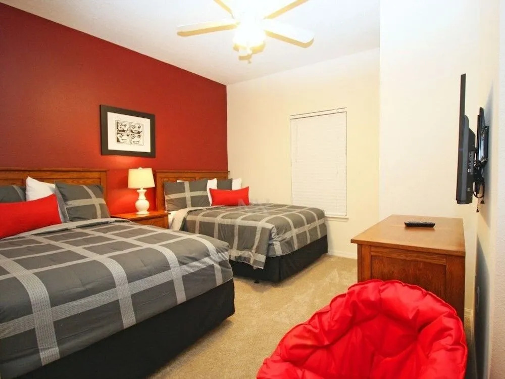 vacation home rental getaway 3 Br apts by RedAwning