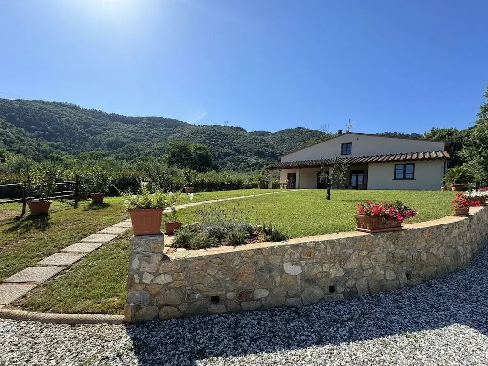 House in Tuscany Near Pisa & Lucca