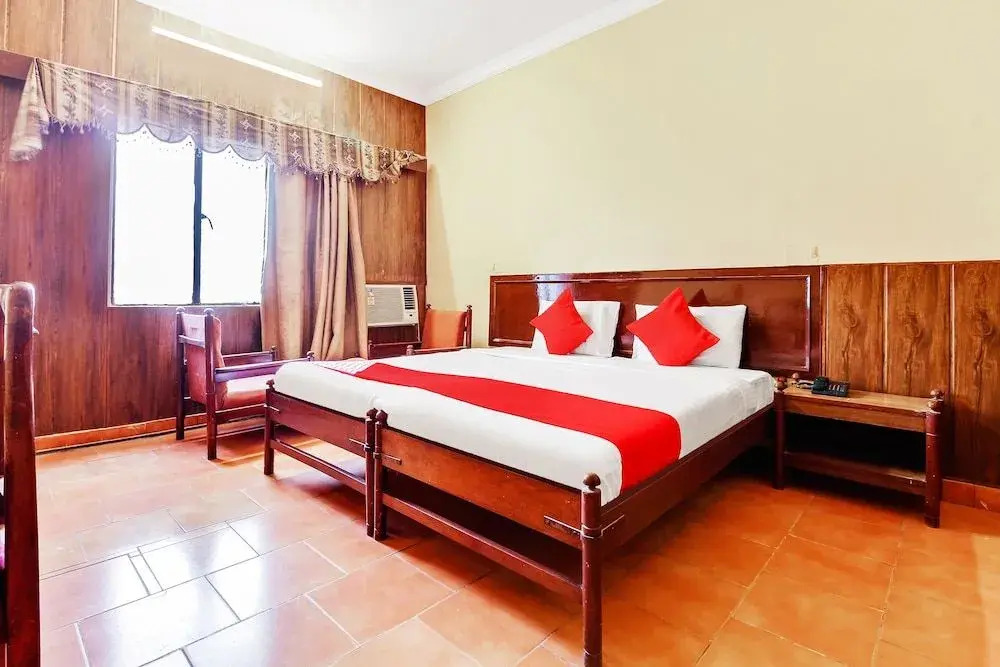OYO 29077 Hotel Ratandeep