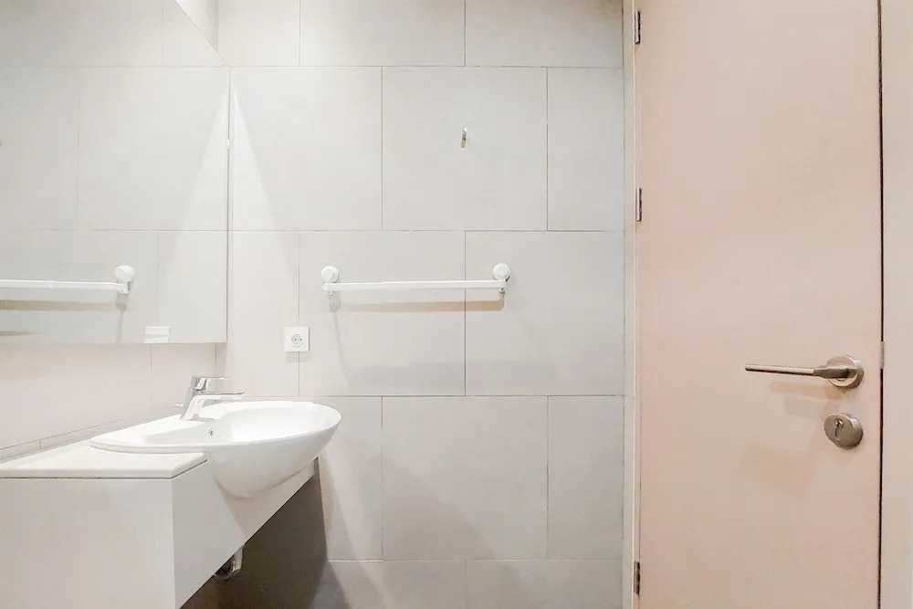 Modern And Warm 2Br At Menara Jakarta Kemayoran Apartment