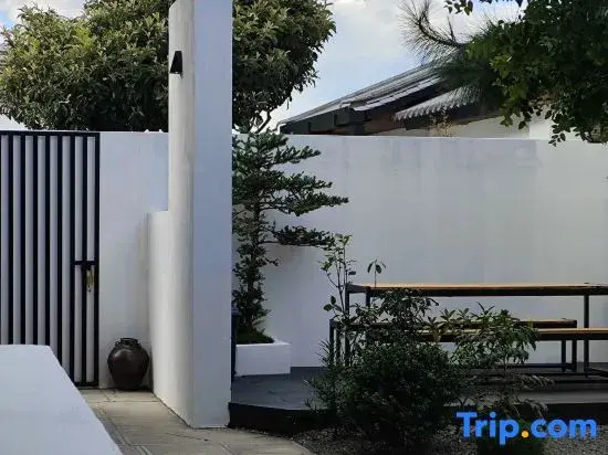 Heishi Hidden Corner Homestay