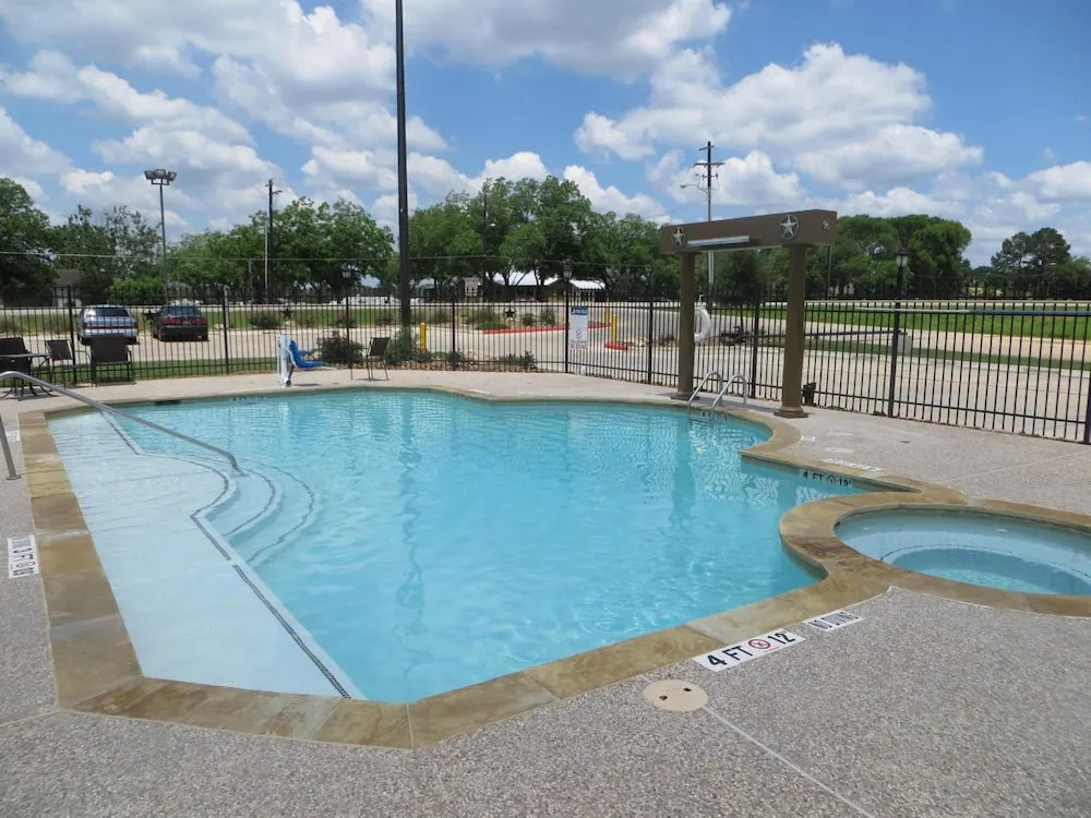 Hotel Texas Hallettsville