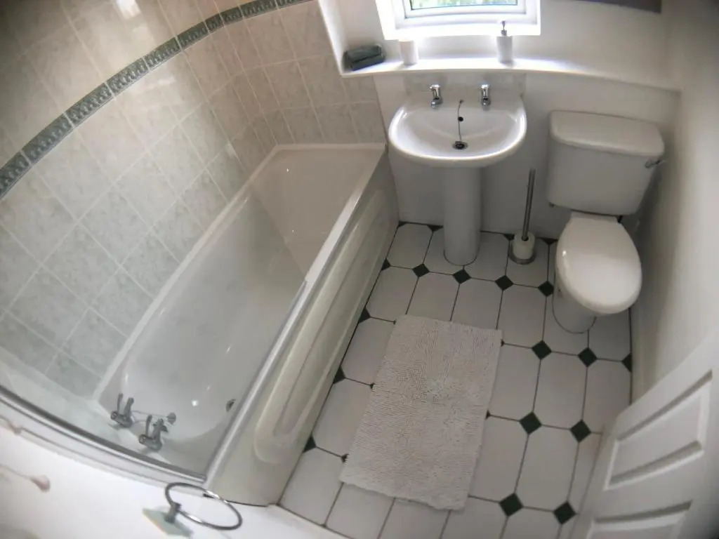 Ardenlee - Stylish 3 bed apt close to city, parking and WIFI