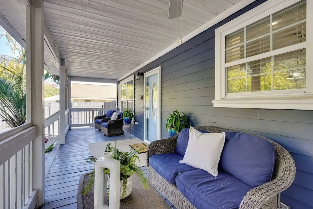 Coastal Convenience! Mt Pleasant Gem 2 Mi to Ocean