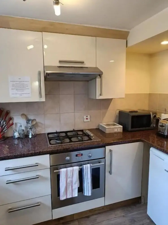Mayville House Flat