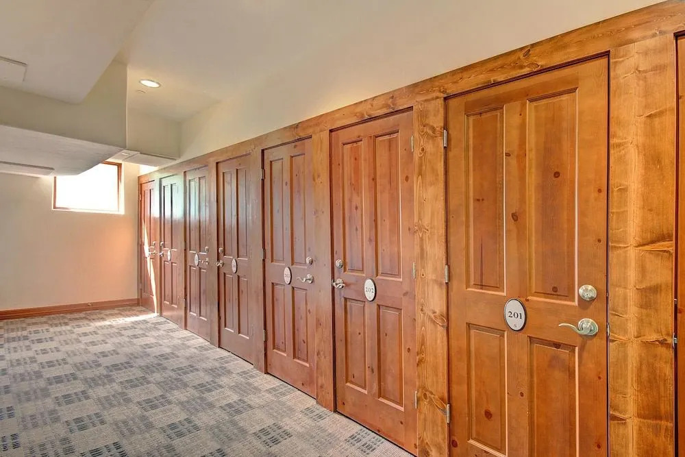 Highland Greens Lodge 305 3 Bedroom Condo by RedAwning