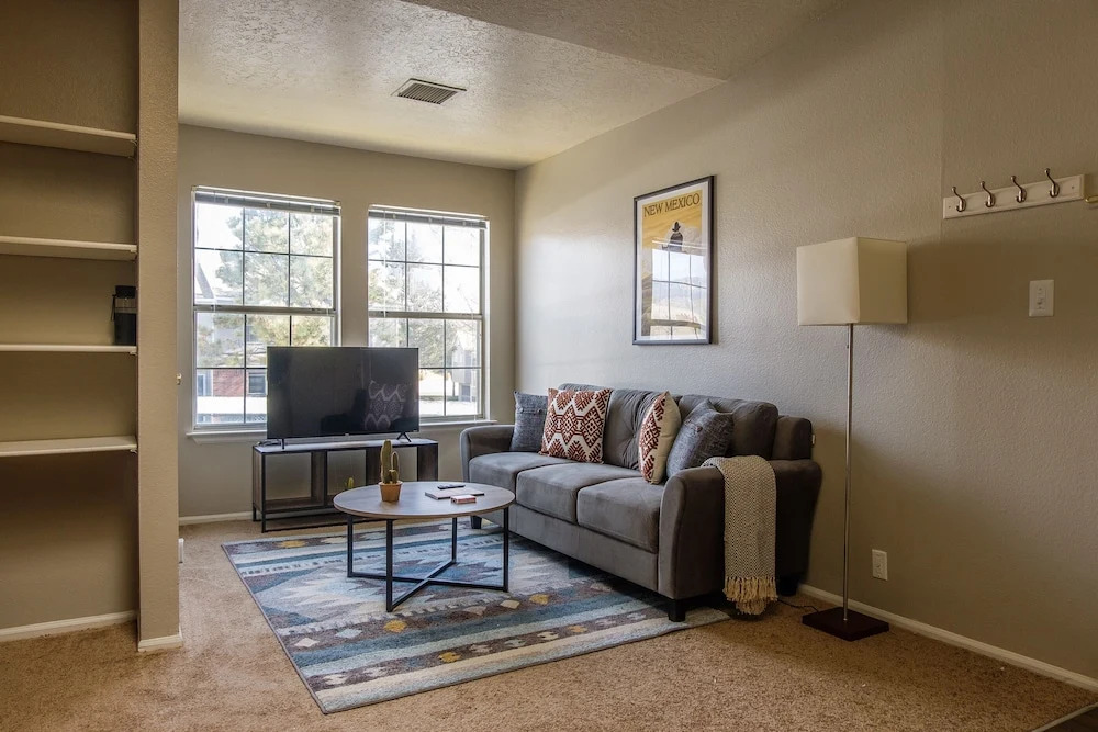 Eastside 1 & 2 BR Apts with balcony by Frontdesk