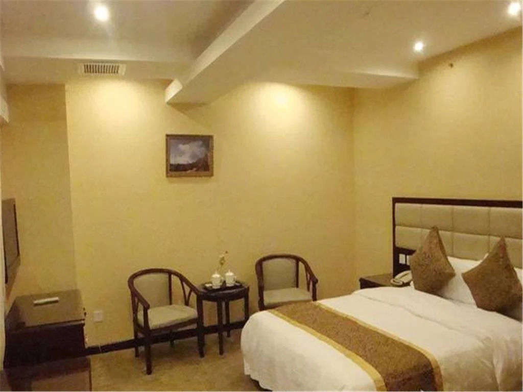 Super 8 Songjiang Rongle East Road