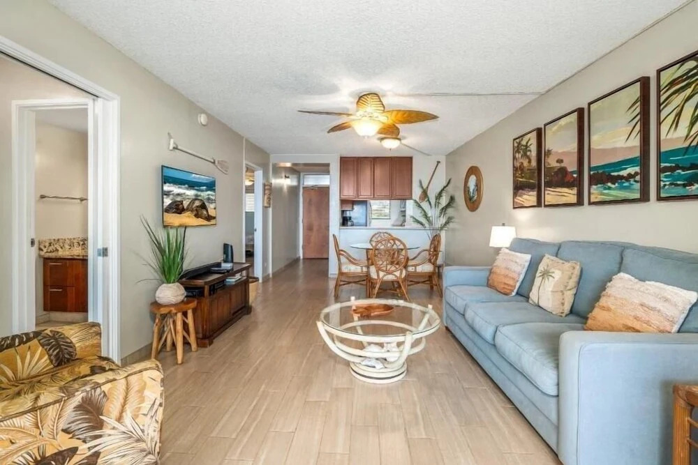 Royal Mauian, #307 2 Bedroom Condo by RedAwning