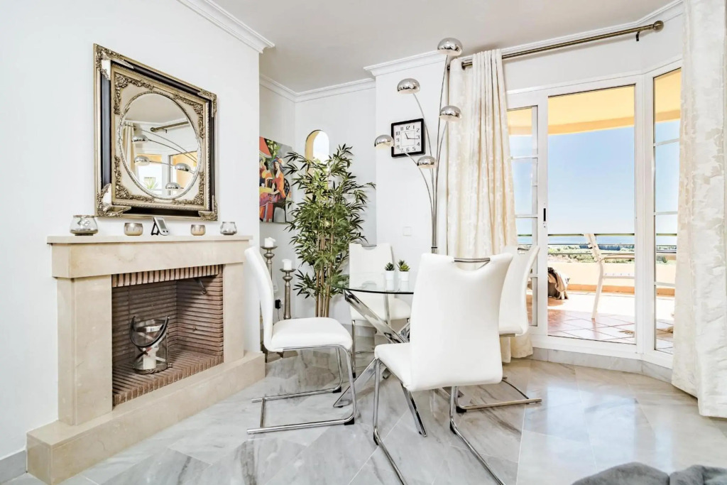 SAA2- comfortable apartment Puerto banus