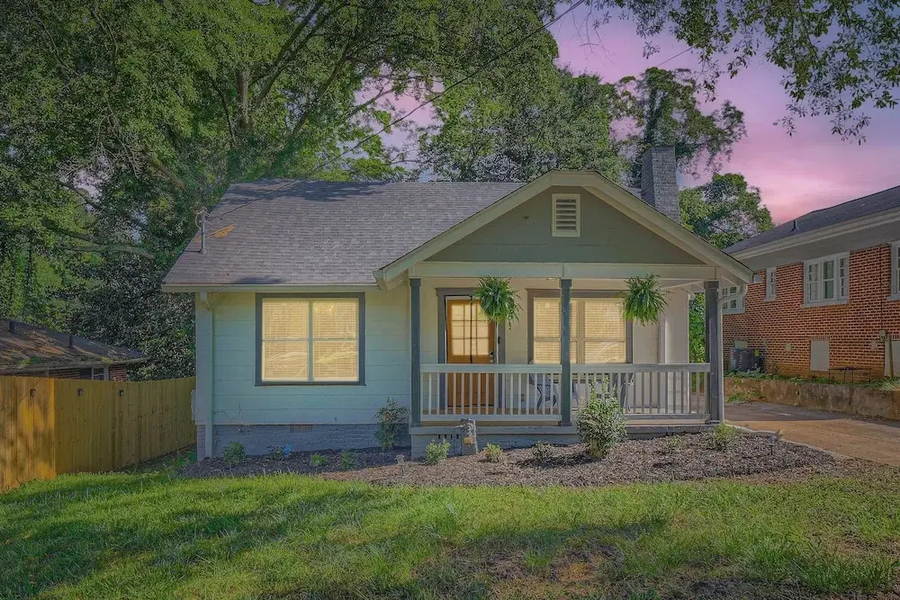 Lakewood Heights Comfort & Cozy