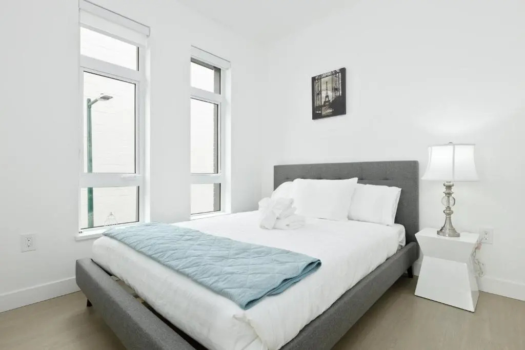 Cozy 2-bedroom condo in Vancouver