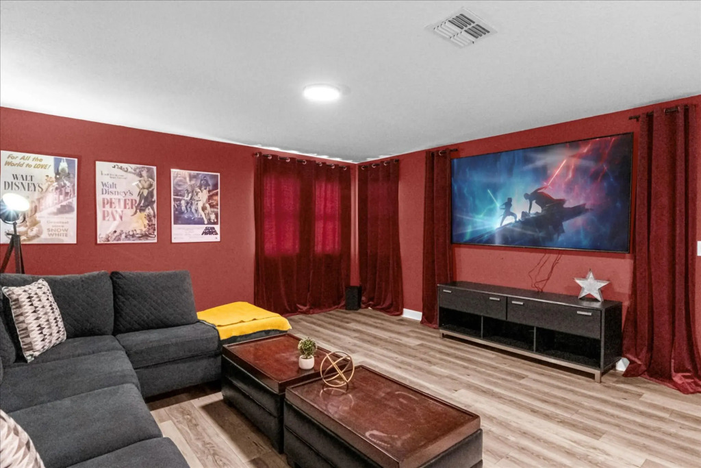 Upstay - 23-guest Mansion w Pool Game Room and BBQ