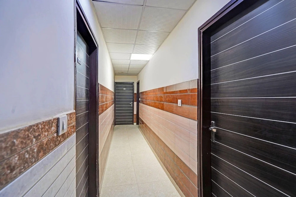 Hotel O Noida Sector 63