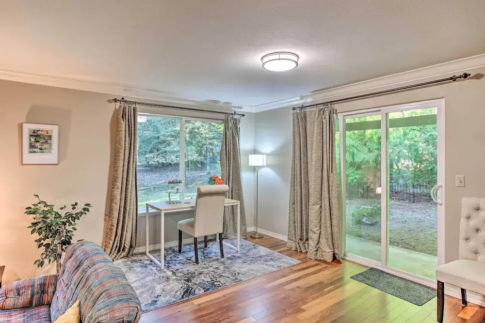 Cozy Washington Escape Near Hiking & Golfing