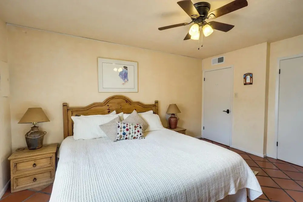 Cozy Southwest Style Santa Fe Condo!