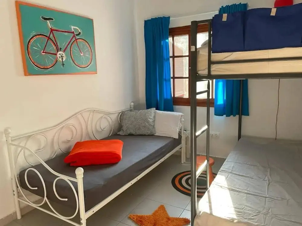 Apt - Sleeps 5 - Pets Ok - Balcony - Parking