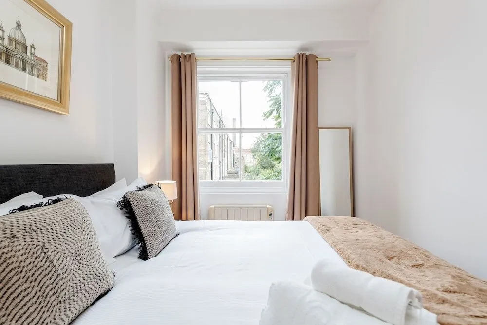 Kings Road Apartments