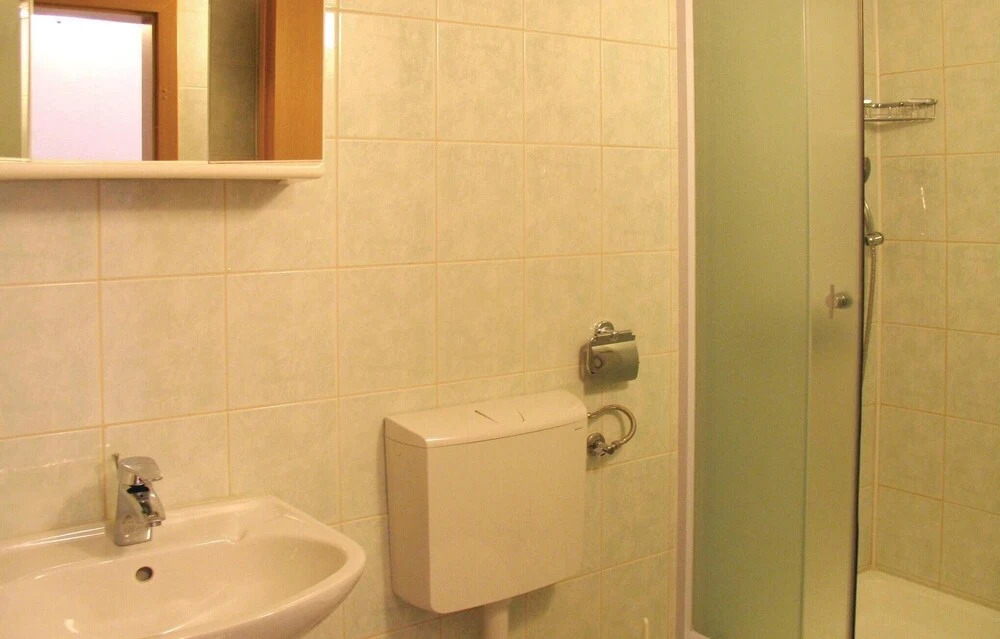 Amazing Home in Klenovica With Wifi and 2 Bedrooms