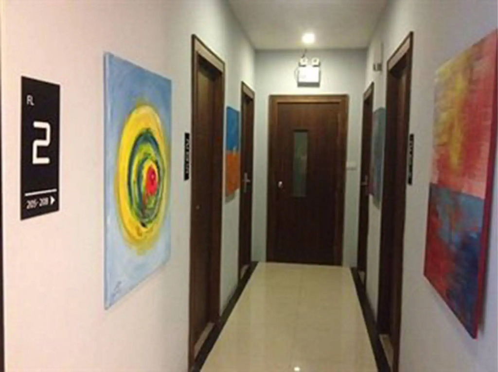 iCheck inn Gems Center Silom