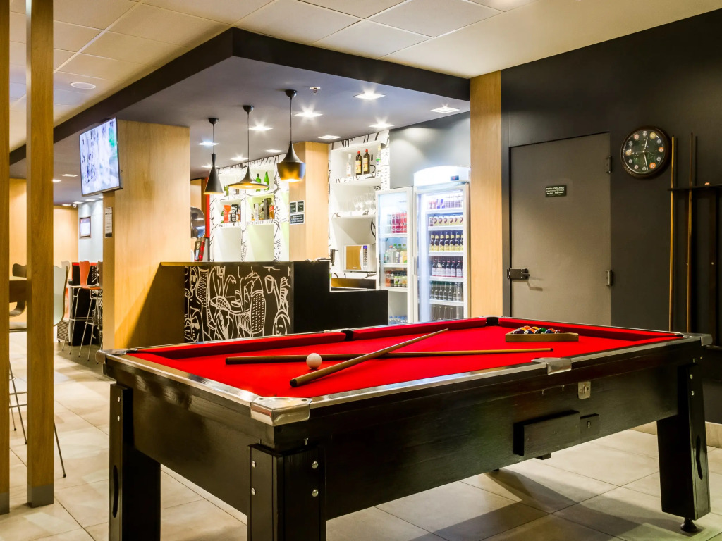 ibis Marilia