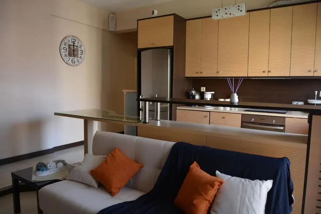 Modern apartment, 5΄ walk from central metro station