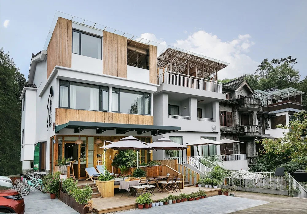 Hangzhou PuYu Travelling with Hotel