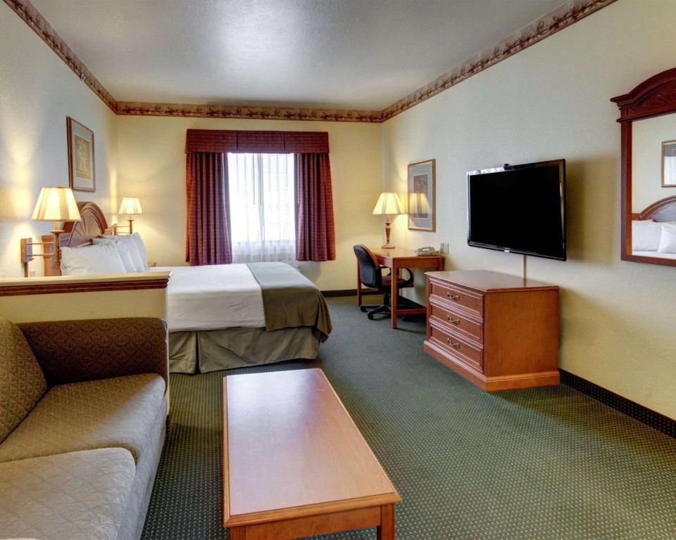 Quality Inn & Suites Glen Rose