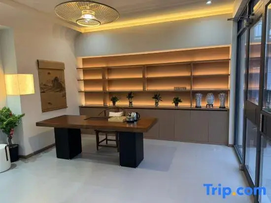 Xinzhou Benshuilange Wenquan Homestay (Qicun)