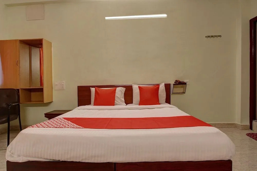 OYO 19959 Hotel Radhakrishna