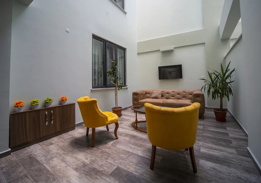Vira 10 Hotel