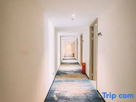 Super 8 Hotel (Beijing National Stadium Aviation General Hospital)