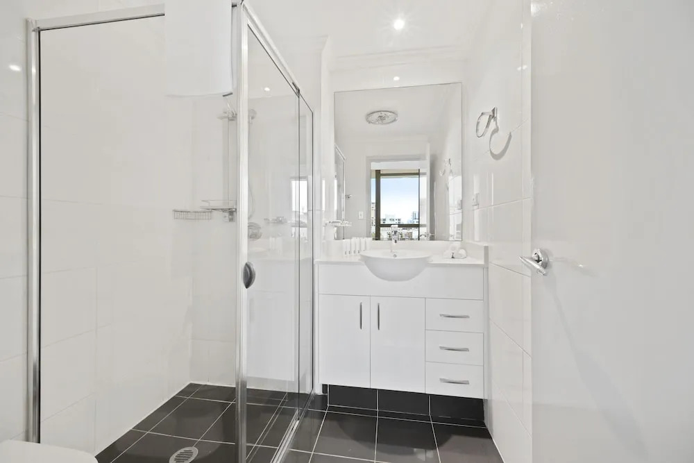 HomeHotel Stylish 3 Bed Clean & Comfort