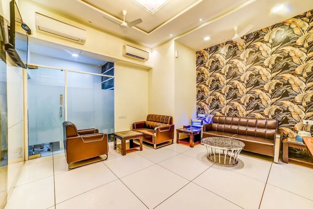 Hotel Laaiba Residency