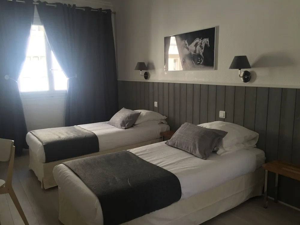 Lux Hotel