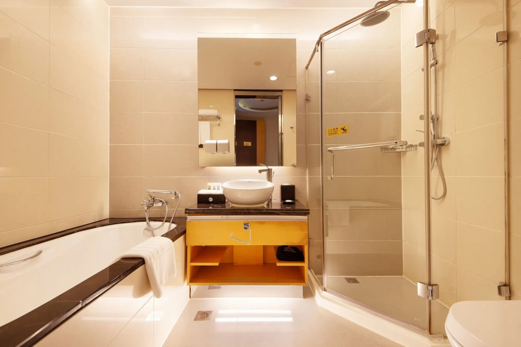 Regal Jinfeng Hotel