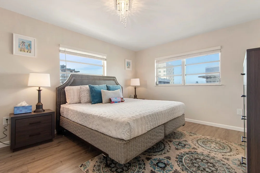 2 Bedroom 2Bath Deluxe Apt with Patio