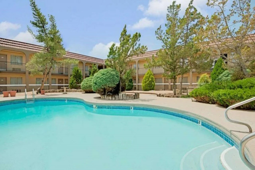 Tree Inn & Suites Albuquerque