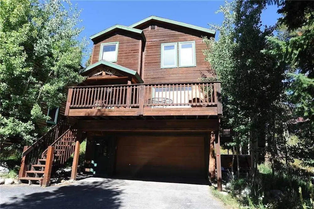 72 Clubhouse Rd Private Home with Hot Tub