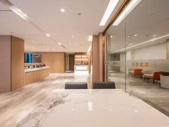 Wanda Yue Hotel (Pingtan Station Night Market, Longwangtou Beach)
