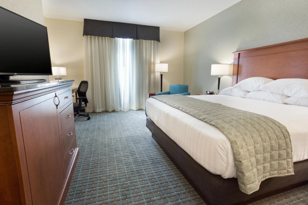 Drury Inn & Suites Grand Rapids